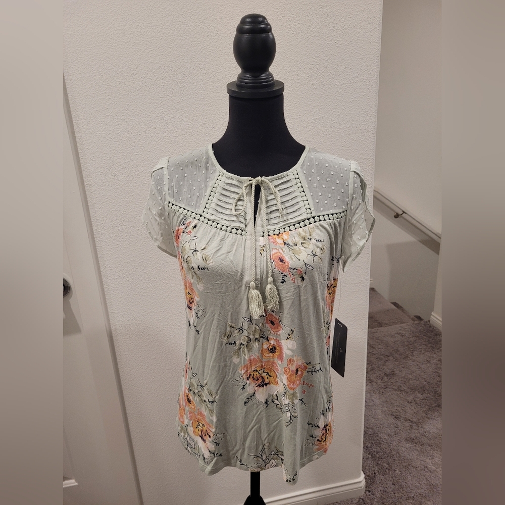 NWT Daniel Rainn Floral Blouse